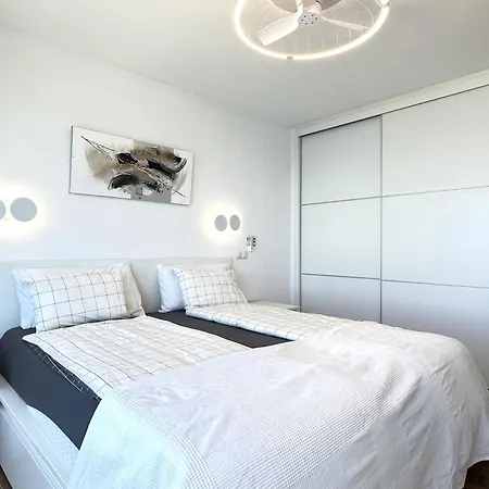 2 Schlafzimmer Direkt Am * Arguineguin